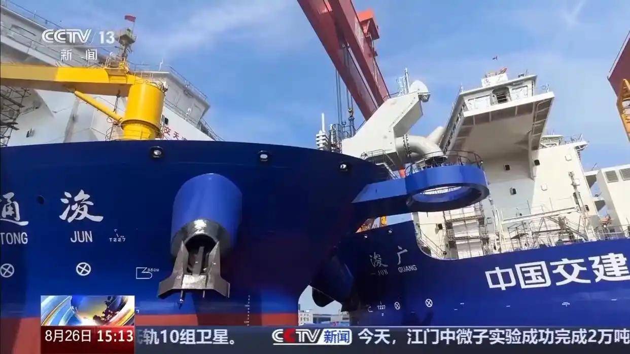 國產(chǎn)挖泥船上新 90分鐘吸滿18個游泳池 還能“一鍵疏?！?游泳池